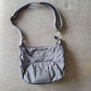 Travelon Anti-Theft Classic Crossbody Slouch Hobo Security Travel Bag Gray